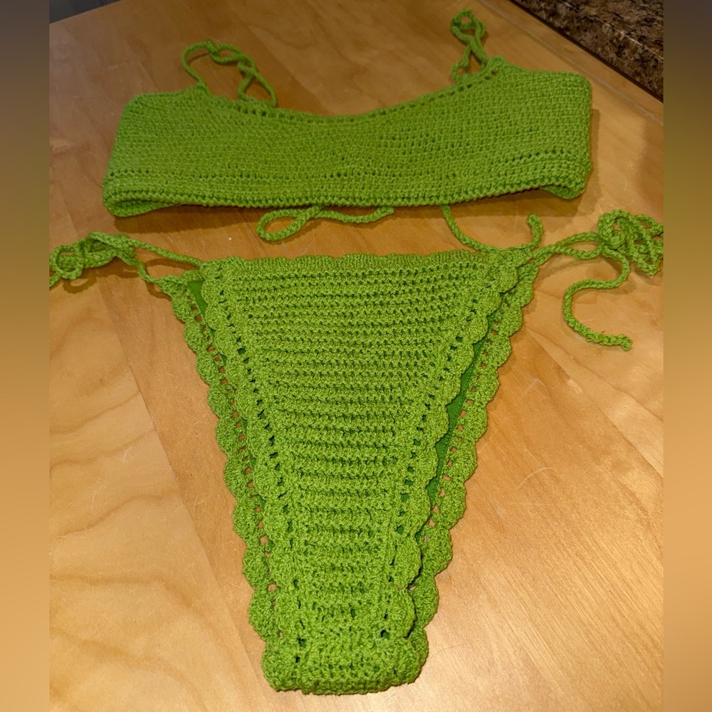 🏷️NWT Out From Under by UO Bliss Green Crochet Knit Bikini Swimwear 💚 - Picture 4 of 7